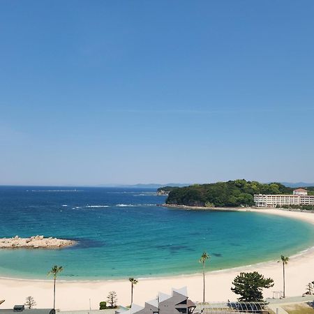 Hotel Sanrakuso Shirahama Exteriör bild