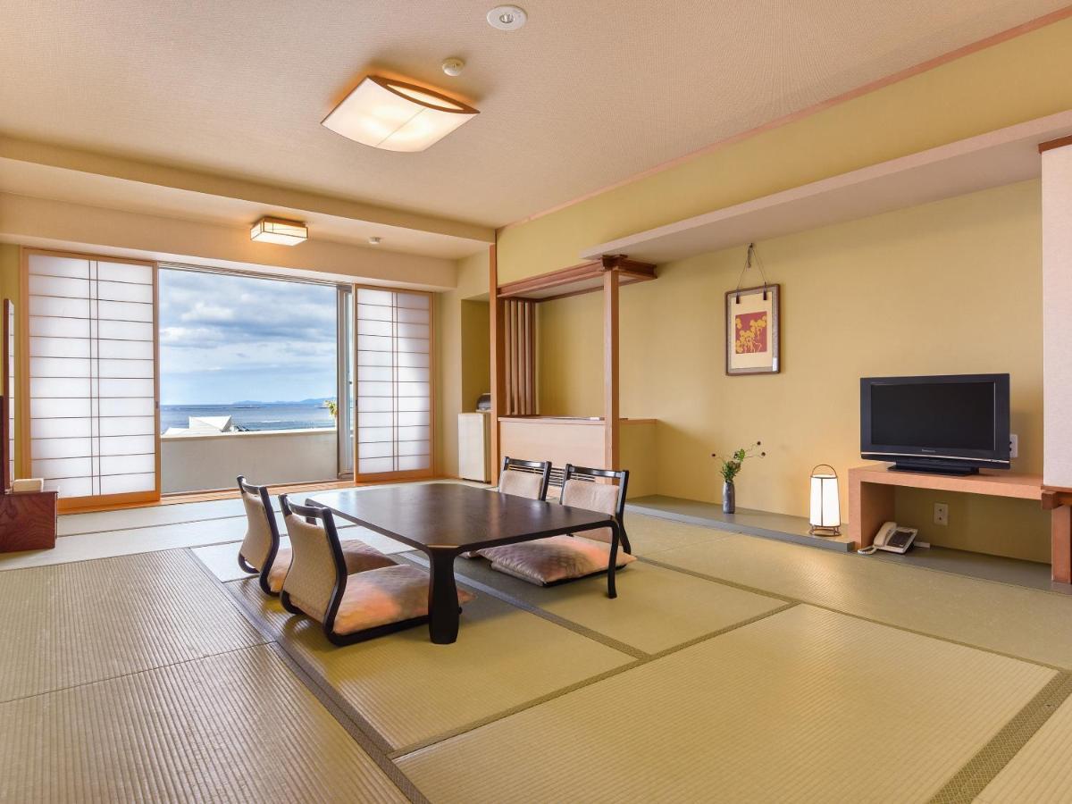 Hotel Sanrakuso Shirahama Exteriör bild