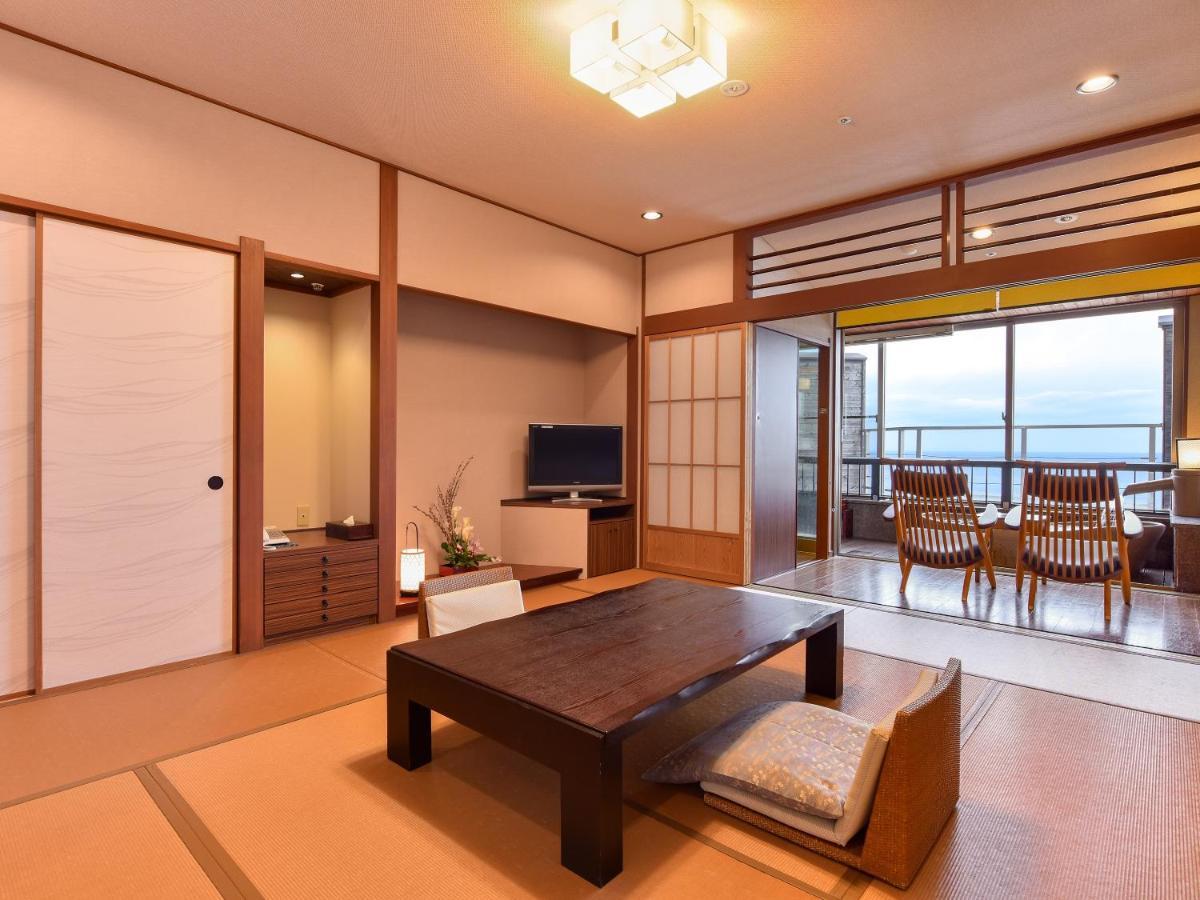 Hotel Sanrakuso Shirahama Exteriör bild